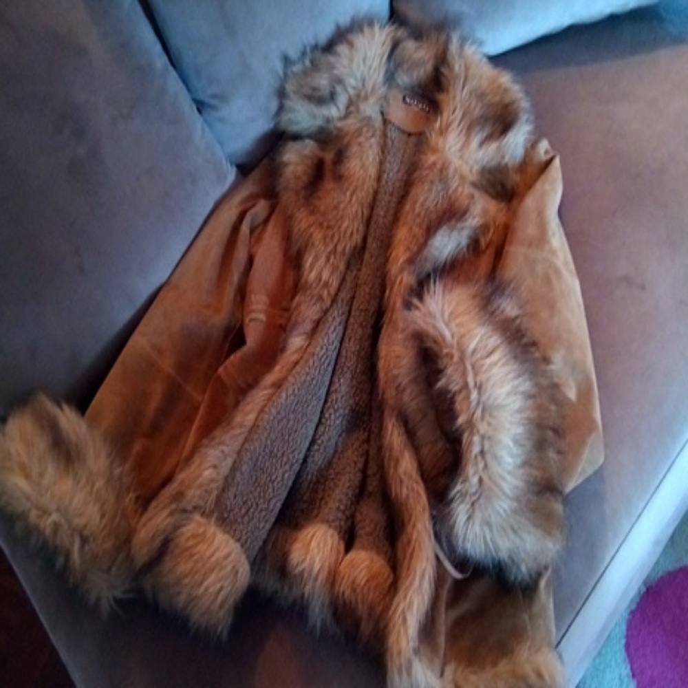Suede coat with"" wide, bell sleeves"" & faux fur